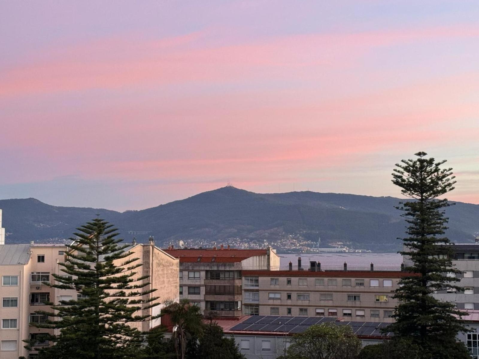 Moderno Apartamento Con Vistas A La Ria De Vigo Exterior foto
